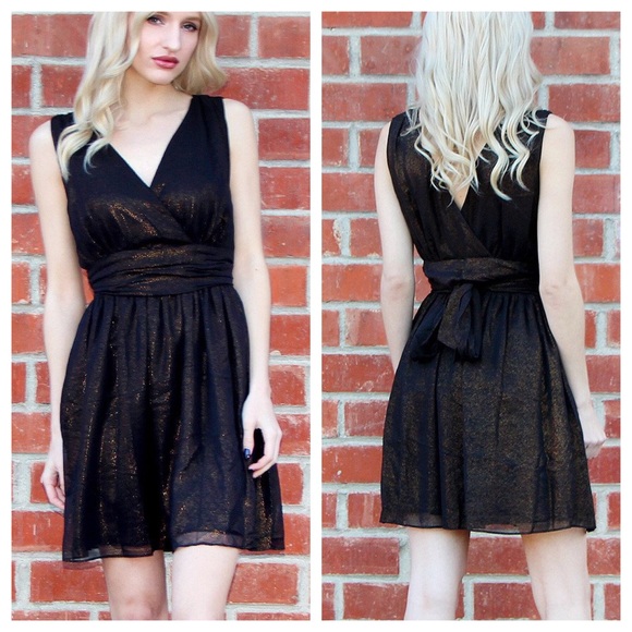 Dresses & Skirts - Black/Gold Shimmer Dress